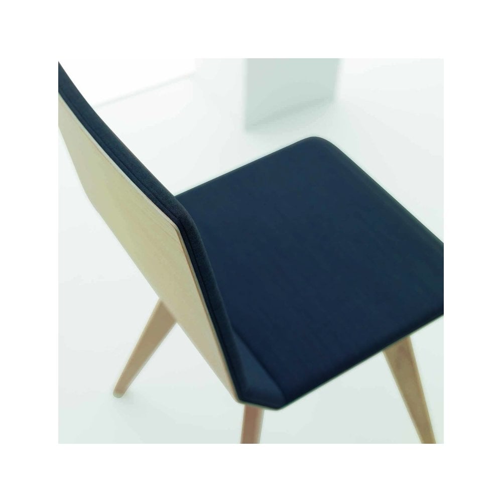 Metria Lounge Chair Metria Lounge Chair