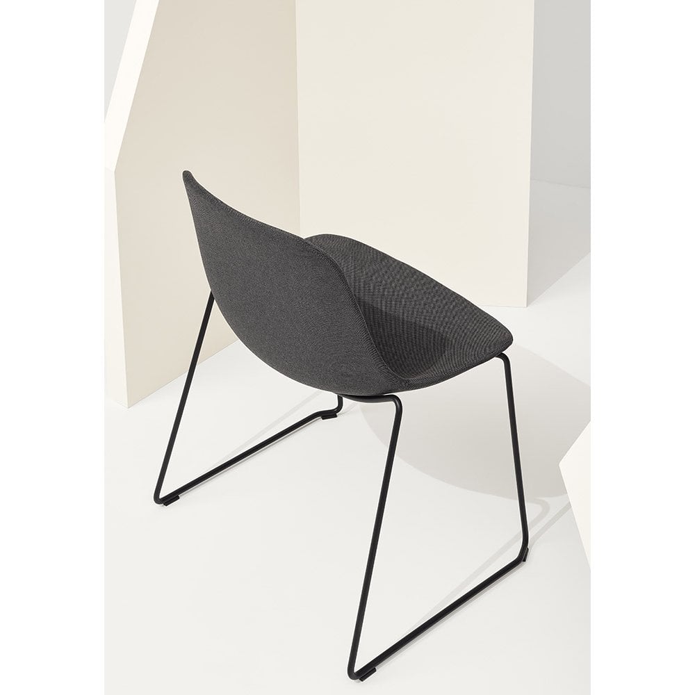 Pure Loop Mono Chair Pure Loop Mono Chair