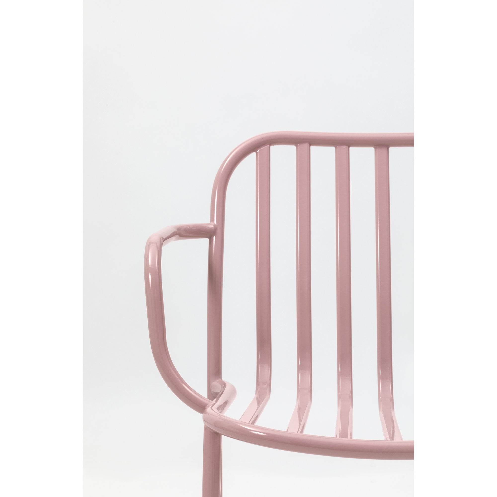 Metis Line Armchair Metis Line Armchair