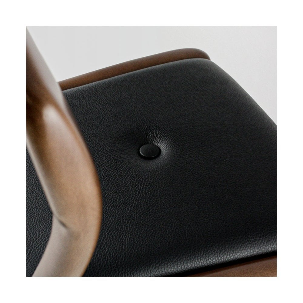 Vetus Side Chair Vetus Side Chair