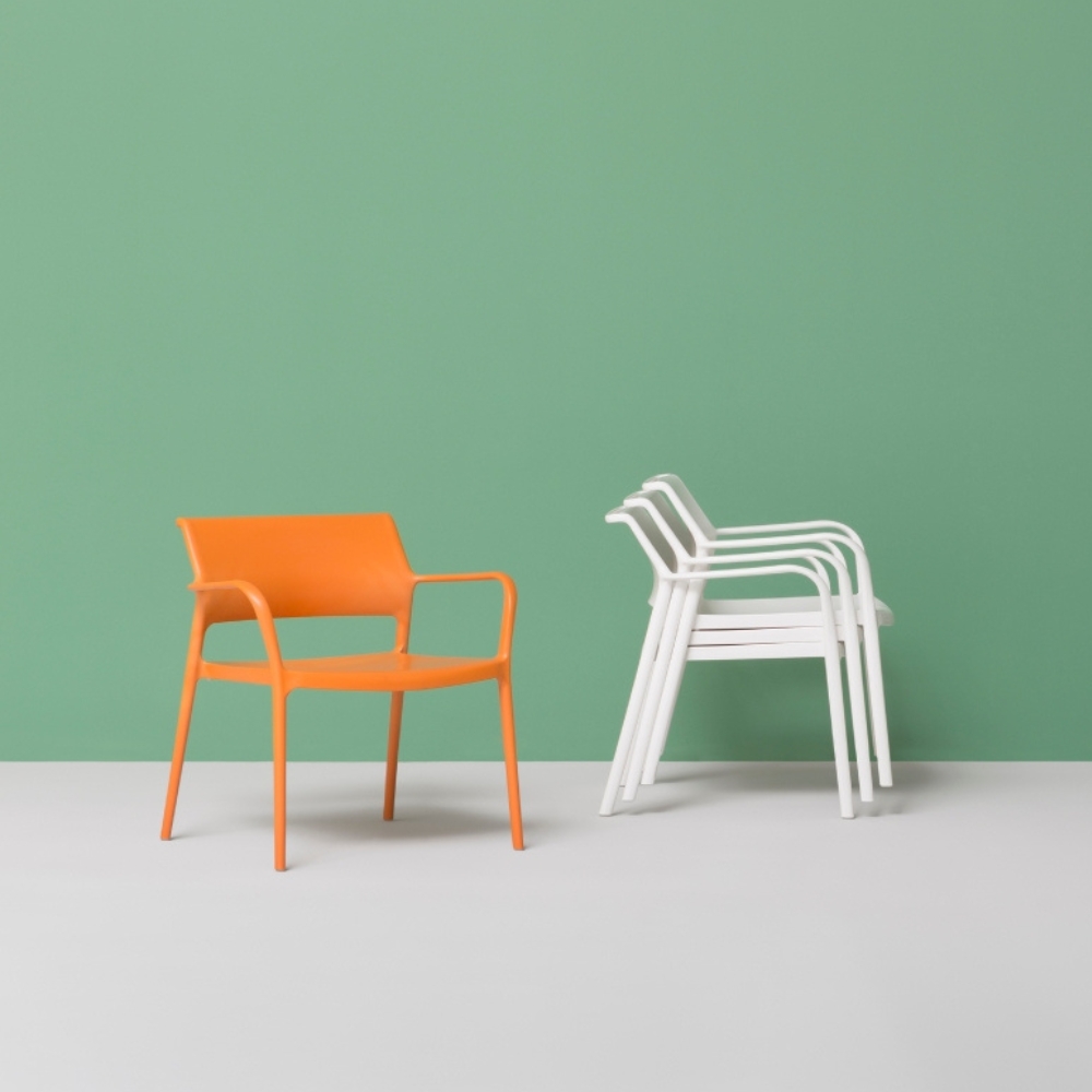 Ara 316 Lounge Chair Ara 316 Lounge Chair