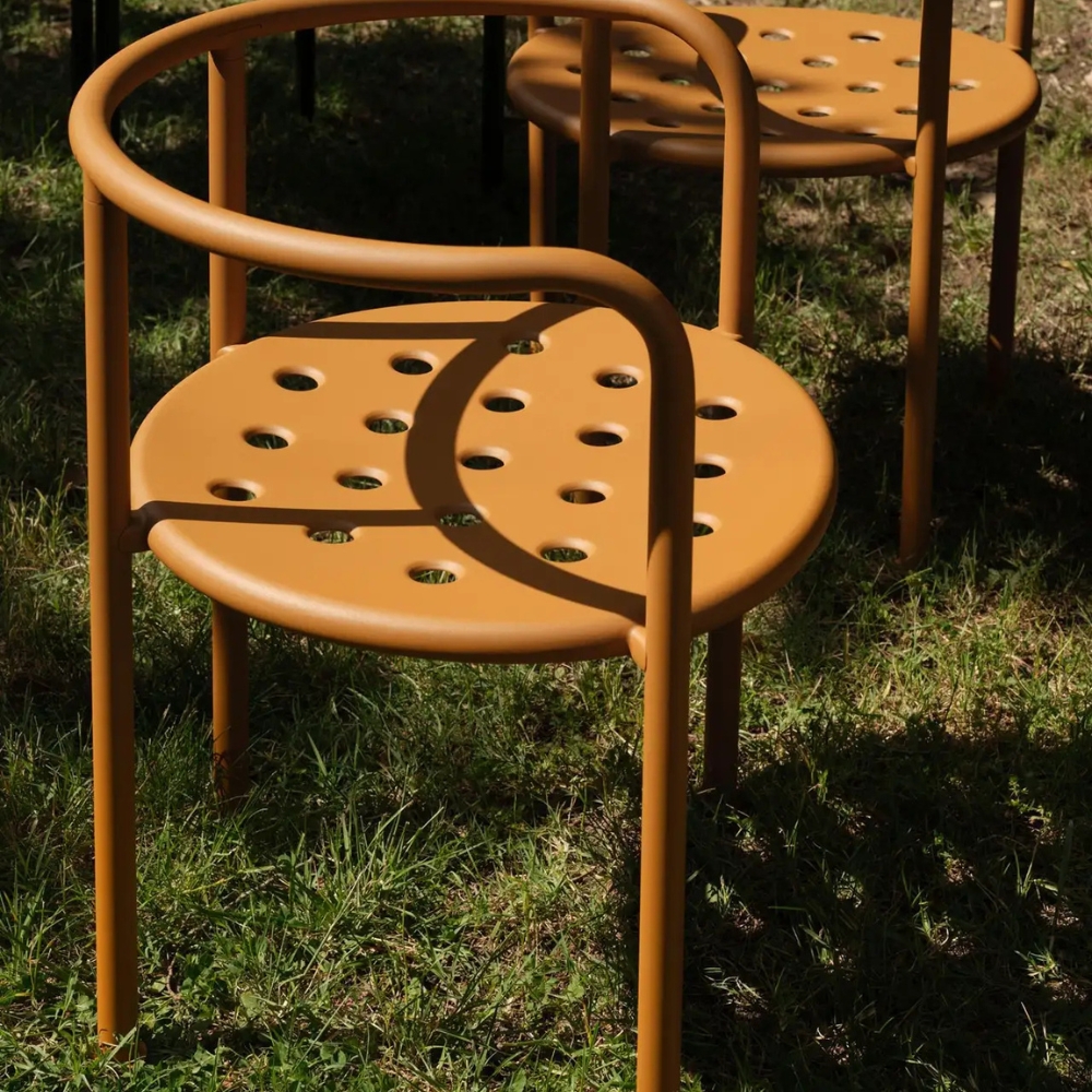 Roe Metal Armchair Roe Metal Armchair