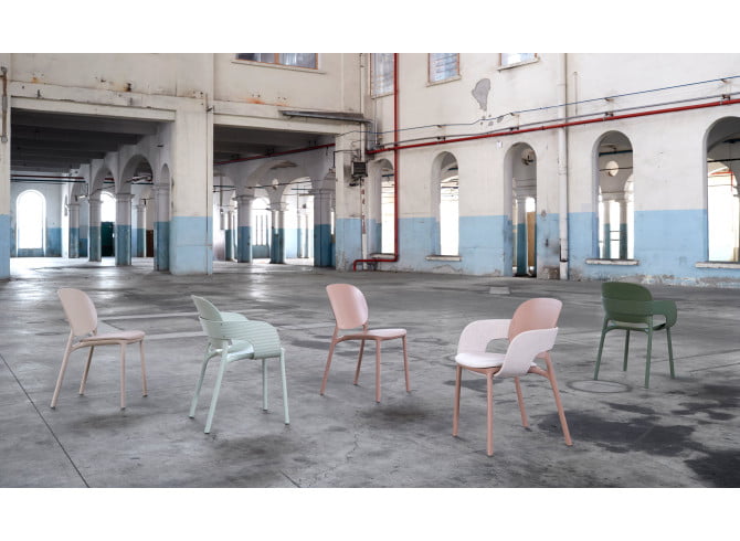 Hug Side Chair Hug Side Chair