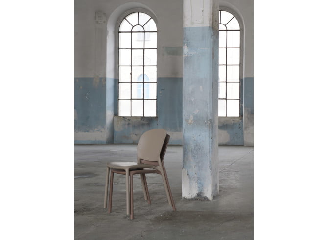 Hug Side Chair Hug Side Chair