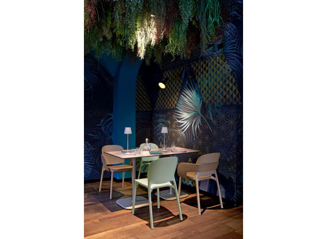 Hug Side Chair Hug Side Chair